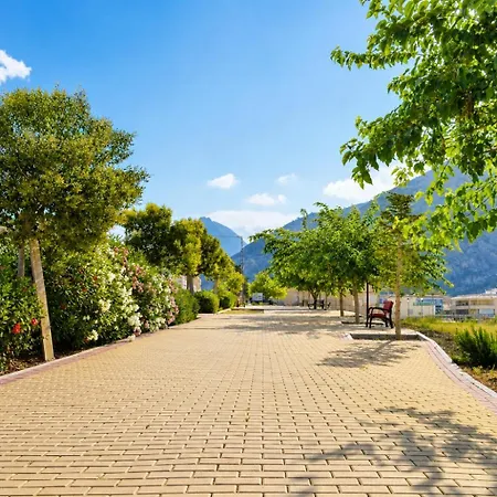 Vila Mountain With Pool By Nras